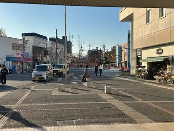 JR古河駅西口を出たら、目の前の道（国道３１２号）をまっすぐ進む - JR古河駅５分のレンタルスペース【古河ベース】 会議・パーティー・動画撮影など【古河ベース】のその他の写真