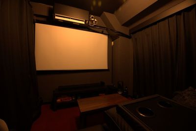 最大8名🉐大迫力ﾌﾟﾛｼﾞｪｸﾀｰ📽️おしゃれデート🐈‍⬛映画鑑賞🎬🥳ゲーム機🎮推し活🌟24H🏪pricy池袋 - pricy池袋