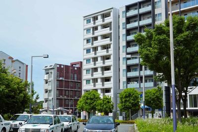 駅側から見た建物 - パンテサロン【横浜センター北駅前】🎹ピアノ📶WIFI 【ナイトパック一人利用限定】防音室Ｂ【駅前】🎵ピアノ《承認制の外観の写真