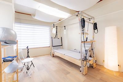 日暮里駅から徒歩圏！お手頃価格の個室マシンピラティスレンタルスタジオ☆ - Pilates studio ata NIPPORI