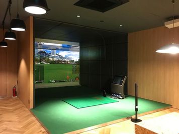 完全個室のラグジュアリーインドアゴルフ！Wi-Fi完備 - MY GOLF RANGE恵比寿