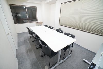 【ビズボ会議室神田南口】 ビズボ会議室神田南口の室内の写真