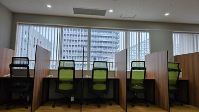 コインスペース大阪ベイタワー店 1人用席（通話・会話NG）の室内の写真