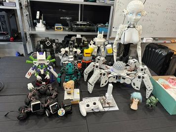 ロボット持ち寄ってのイベントもお待ちしております。 - ロボ☆スタディオン 秋葉原の作業場「ロボ☆スタディオン」電子工作・木工・電工何でもの設備の写真