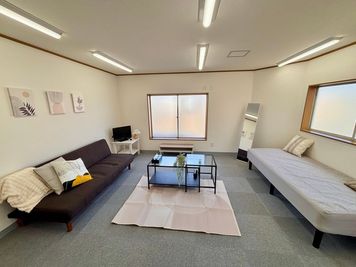 1時間500円！10人まで使える24時間営業のパーティースペース🎉 - MC house武庫之荘