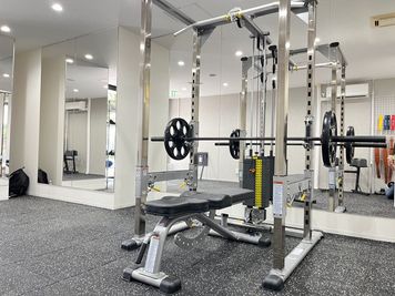 MIYAZAKI GYM 春日・後楽園店の室内の写真