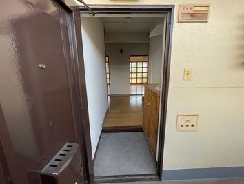 203apartmentの入口の写真