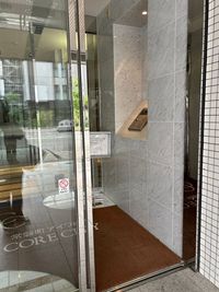 エントランス - シェアサロンつむぎ 静岡駅・新静岡駅から徒歩8分☆完全個室のプライベートシェアサロンの入口の写真