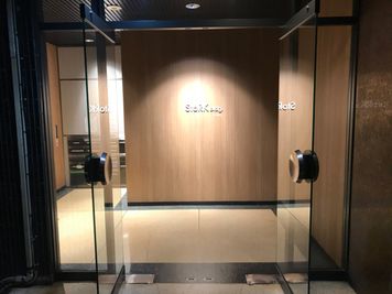 【閉店】TIMESHARINGBiz赤坂 旧みんなの会議室の入口の写真