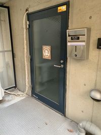 入り口の外側 - 体調律　整体部門　ぷにぷに ぷにぷに稲田堤　ネイル　カウンセリングブースの入口の写真