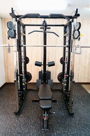 BMH PERSONAL GYM レンタルジム・スタジオ・ヨガ・整体の室内の写真