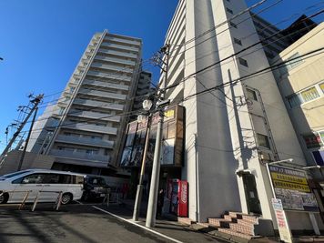 こちら11階建ての建物になります。 - minoriba_志木駅南口店 レンタルサロンの外観の写真