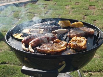 オプションにてBBQの食材、飲み物ご準備ございます。 - MiyagaeVillage 見晴らしの良い高台に佇む芝生エリア【BBQ,キャンプ】の設備の写真