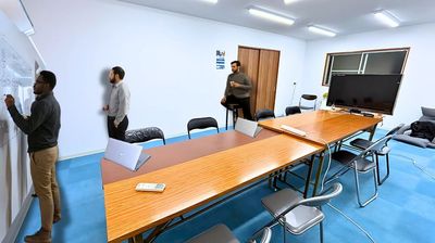 利用シーン - ハッピースクールビル HSビルワーキングスペース会議室の室内の写真