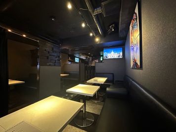 Karaoke Bar Nyx Roppongi 最新カラオケ付き、多目的レンタルスペースの室内の写真