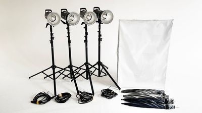 GODOX   SK400Ⅱ 4
GODOX 70x100cm ソフトボックス
アンブレラ　4 - 六本木ニュー麻布ビルスタジオ 白ホリゾント レンタル 写真動画スタジオの設備の写真