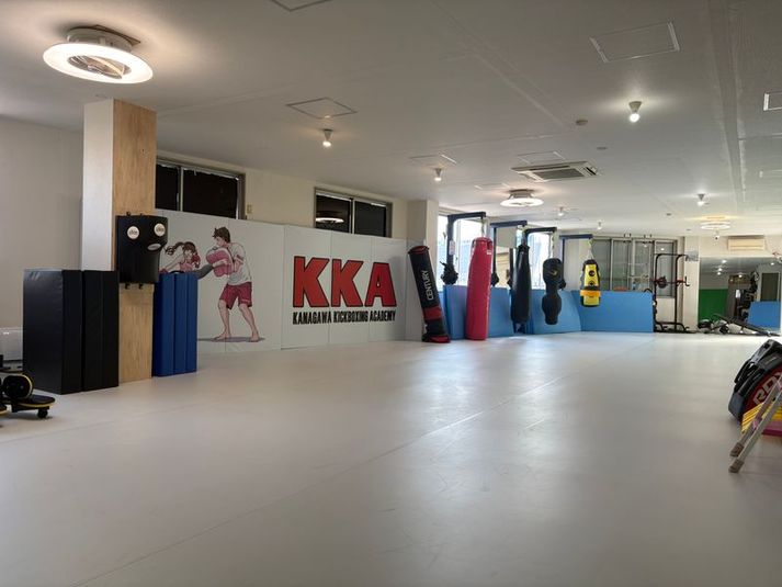 首都圏最大級のマットスペースのMMA &キックボクシングジム - Kanagawa Kickboxing Academy