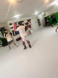 Kanagawa Kickboxing Academy 首都圏最大級のマットスペースのMMA &キックボクシングジムの室内の写真