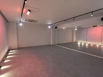 ZERO DANCE STUDIO　北24条スタジオの室内の写真