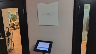 施設入口 - GOLDWARE PARK 個室　時間貸しの入口の写真