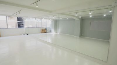 関内駅徒歩3分【50㎡の広々レンタルスタジオ】 横浜ダンススタジオMOSH PIT関内店Cstの室内の写真