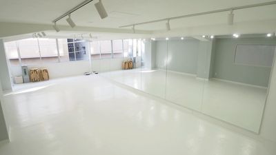 関内駅徒歩3分【50㎡の広々レンタルスタジオ】 横浜ダンススタジオMOSH PIT関内店Cstの室内の写真