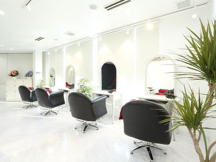 HAIR SALON RUNSO shinjuku RUNSO成田の室内の写真