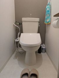 温水洗浄便座であったかく快適なトイレ環境(^^♪ - レンタルサロン 南風の設備の写真