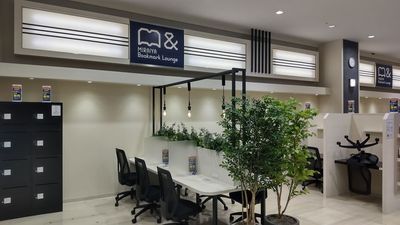 WiFi・フリードリンク完備！未来屋書店の本が3冊まで持ち込み可能!!しきりのある席16 - MIRAIYA Bookmark Lounge 福津店