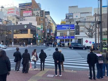 道順①
飯田橋駅の西口を出て神楽坂方面に向かいます。 - プライベートシアター「としょかんのうら神楽坂」 NEW❣プライベート・シアター🎬「としょかんのうら神楽坂」のその他の写真