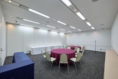 着席パーティー
--- 20席 - 大阪会議室 ブリーゼプラザ　ホール＆カンファレンス 803号室の室内の写真