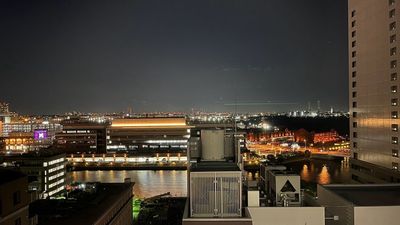 横浜赤レンガ倉庫側の夜景 - スマートファーム株式会社 横浜赤レンガ倉庫・コスモポリタン・富士山を一望できる大人数会議室のその他の写真