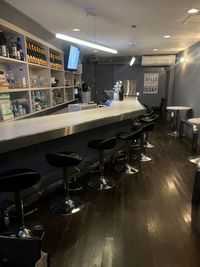 間貸しBAR   レンタルスペース キッチン付きBAR レンタルBAR  1日貸切BARの室内の写真