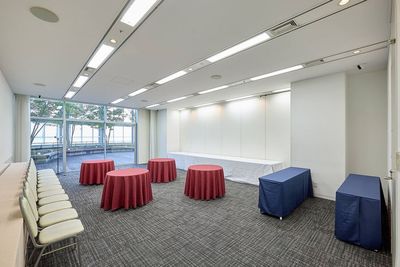 立食パーティー
--- 40席 - 大阪会議室 ブリーゼプラザ　ホール＆カンファレンス 801号室の室内の写真