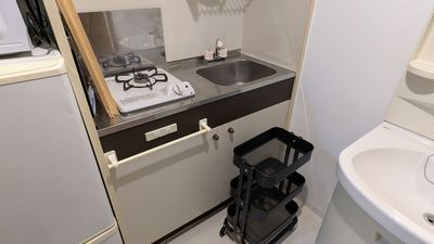 調理器具やカトラリー各種はキッチンにご用意❣️ - ジョイスポット四条烏丸Ⅱの設備の写真