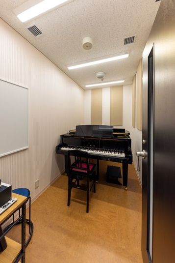 グランドピアノ防音部屋　Room14 - 西新センター